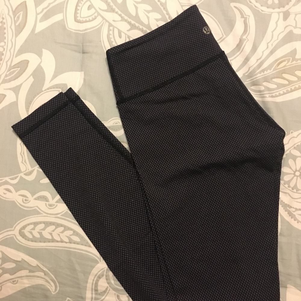 LULULEMON Wunder Under diamond pattern pant Sz 6